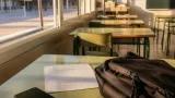 La Xunta prevé expulsiones de hasta 20 días por usar el móvil sin permiso en centros educativos