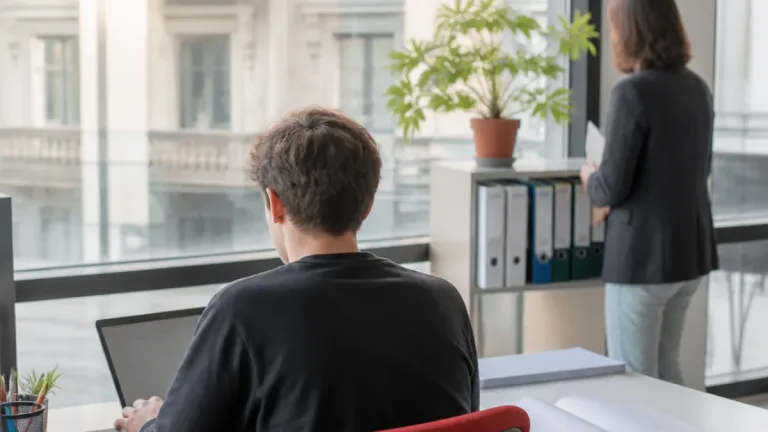 Breña Baja mantiene un programa de empleo joven que financia un contrato formativo de 12 meses